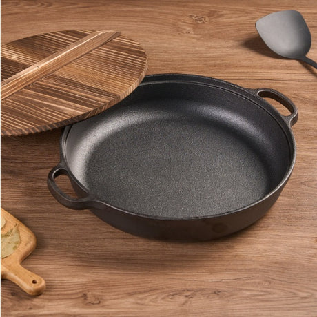 WANGYUANJI 11Cast Iron Wok With Dual Handles And Wooden Lid, Uncoated Frying Pan For Gas And IH, Chinese Thickened Pancake Pan, Stir-frying And IH Universal, With Free Steel Wire Ball Shopway.