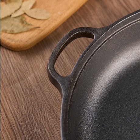 WANGYUANJI 11Cast Iron Wok With Dual Handles And Wooden Lid, Uncoated Frying Pan For Gas And IH, Chinese Thickened Pancake Pan, Stir-frying And IH Universal, With Free Steel Wire Ball Shopway.