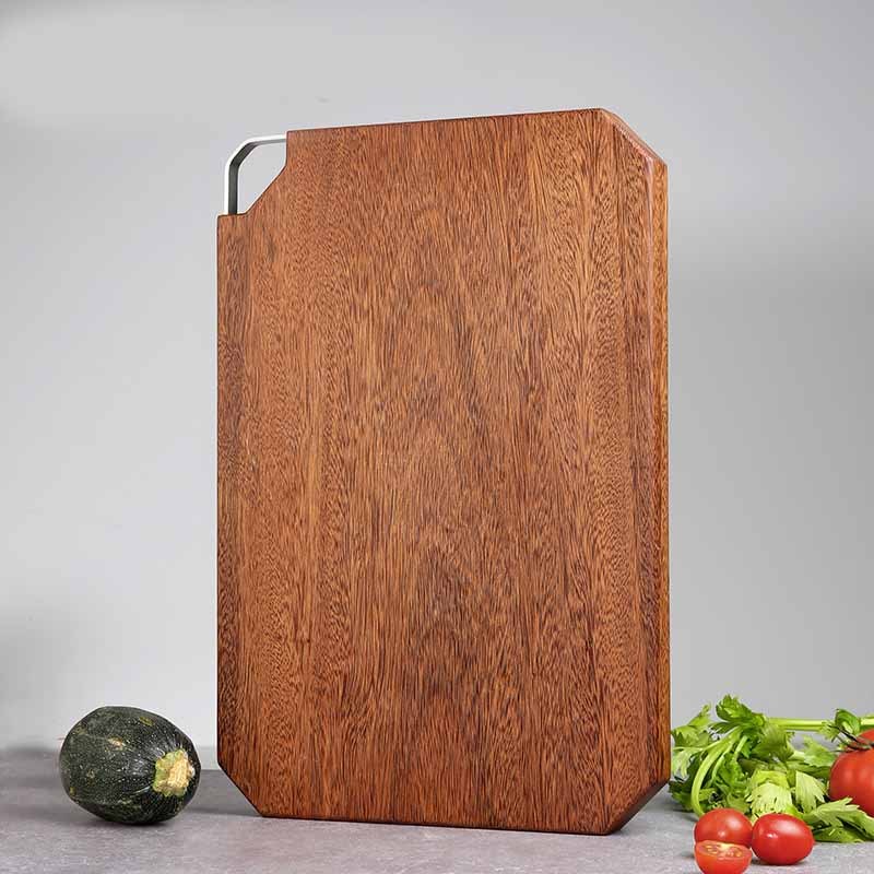 Wooden octagonal chopping board for chicken wings by Shopway, durable and mold-resistant, size options 40x27x2.5cm to 43x30x3cm.
